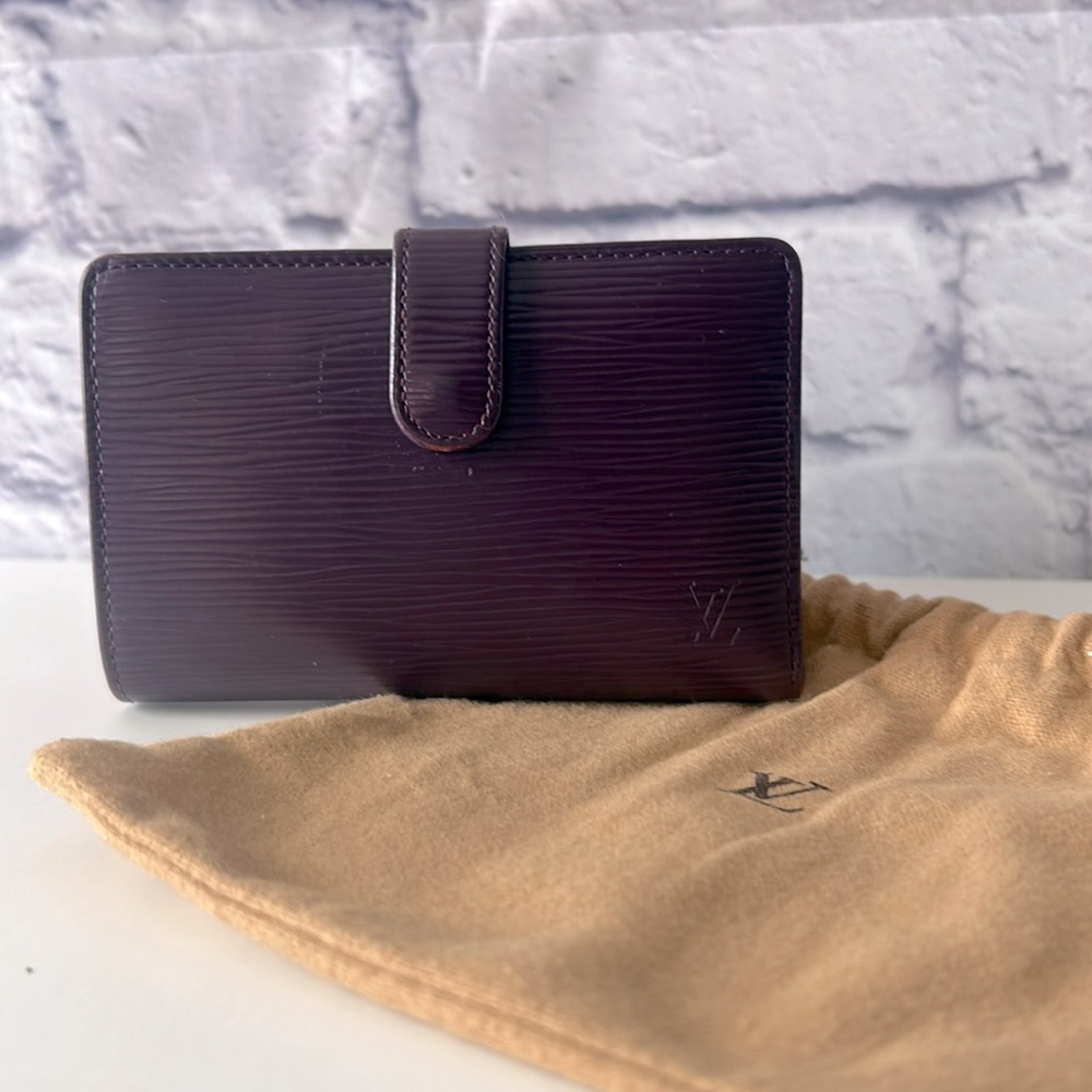 Louis Vuitton Epi Kisslock Wallet